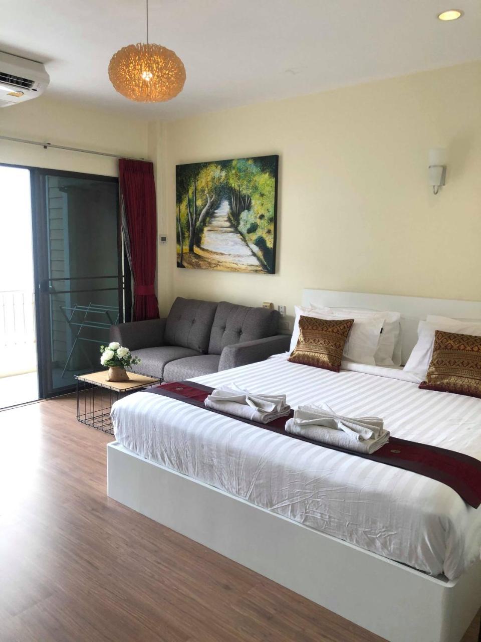 Db Residence Patong Exterior photo